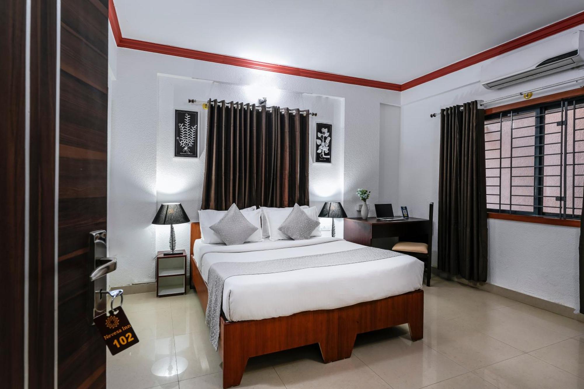 Nevesa Inn Bangalore Extérieur photo